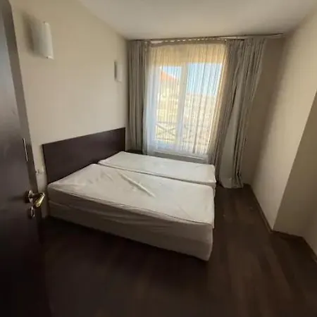 1 Bedroom Apartament, Gondola Area Daire
